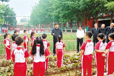 习近平向全国广大少年儿童祝贺“六一”国际儿童节快乐