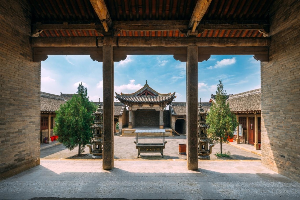 高平市王报村二郎庙金代戏台。苏唐诗 摄