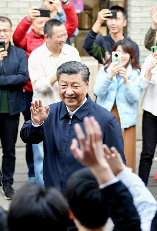 △2021年3月24日，习近平总书记在福建福州三坊七巷历史文化街区考察。