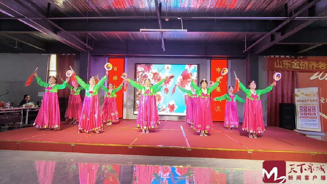 百姓大舞台志愿服务团，一支用爱传递爱的老年团体