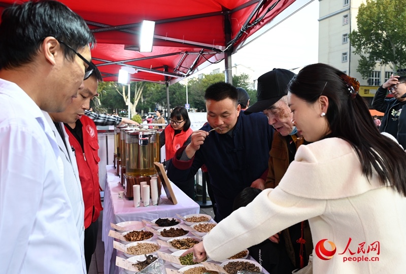 一枚銀針連接世界 “一帶一路”中醫(yī)針灸技術(shù)交流大會(huì)在鄭州舉行